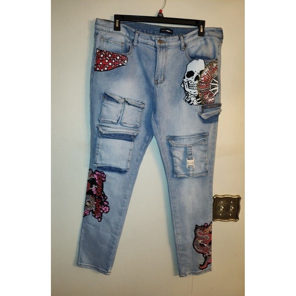 Fashion Nova Men Light Blue Skull Customized Jeans Size 38 X 30.5